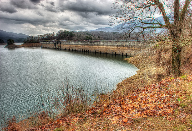 >Fontana Dam